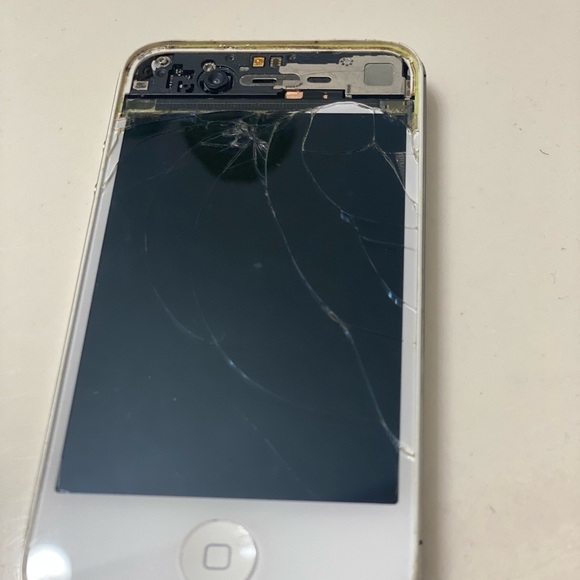 iPhone 4s - Picture 4 of 5